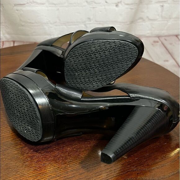 9.5 Michael by Michael Kors cross cross leather sandals with platform heels nwob - Picture 8 of 10